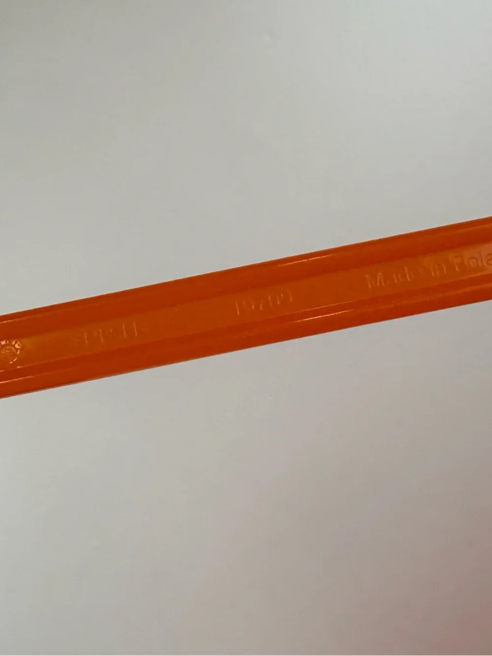 DISCONTINUED IKEA BAGIS Children Clothes Hangers Anna Efverlund Orange Lot of 21